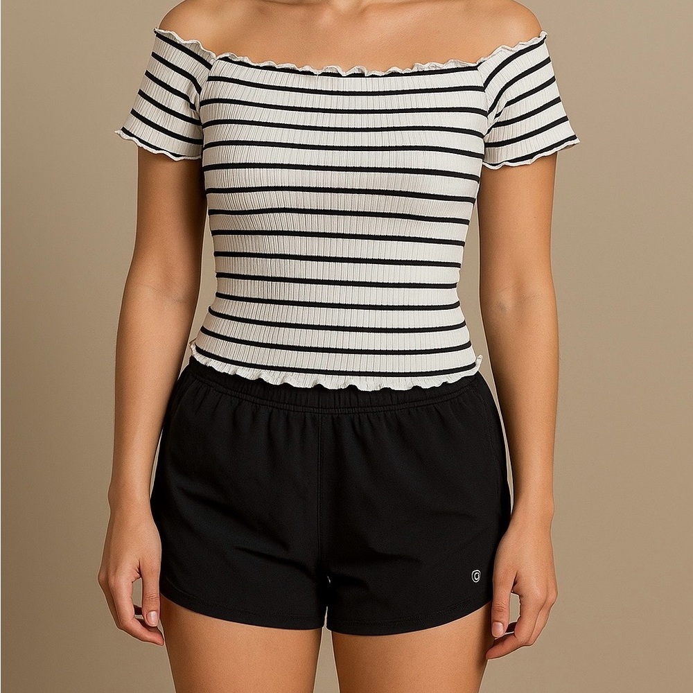 NWT Buckle new Off-Shoulder women’s Striped Tops Blouse Size Medium